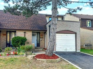 11 Livonia Pl #18, Toronto, ON M1E 4W5