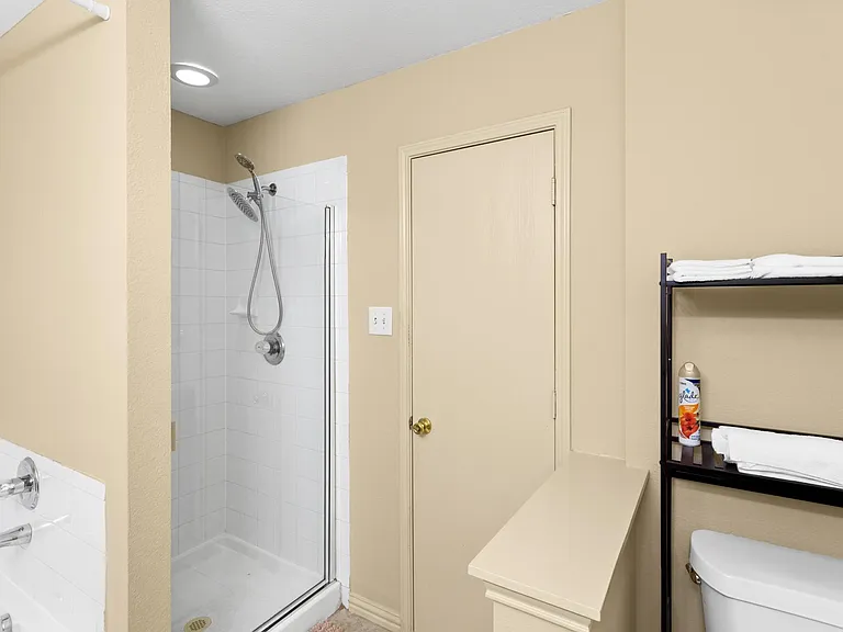 1116 Piedmont Dr — Photo 17