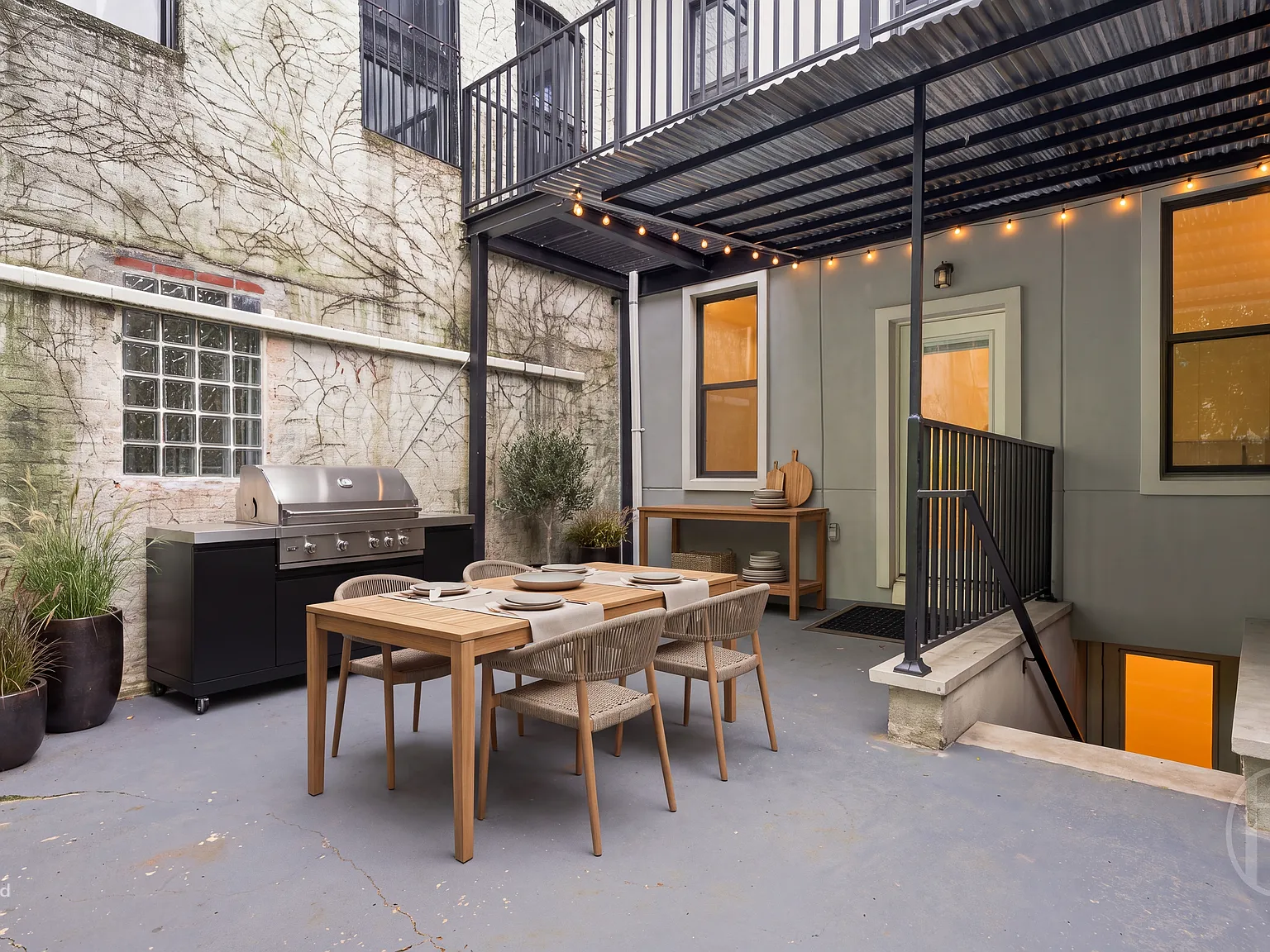 297 Third Avenue — Photo 4