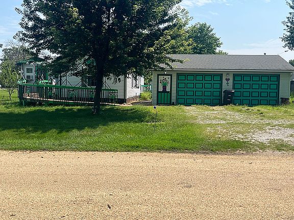2nd image of 302 Van Buren St
