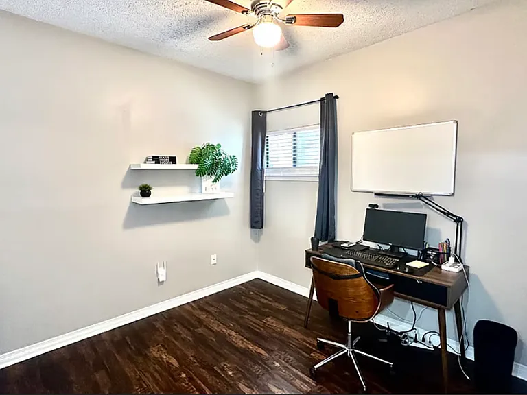 5131 Butter Creek Ln — Photo 17