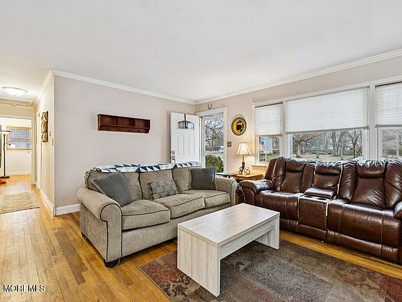 3rd image of 2 Northgate Drive