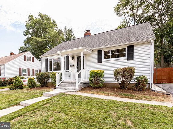 4th image of 6827 Westlawn Dr