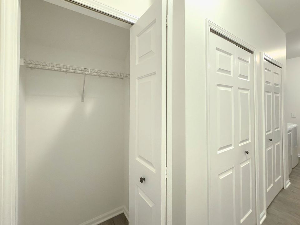 5637 Twin Oaks Dr, Sterling Heights, MI 48314 | Zillow