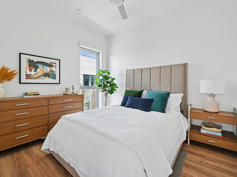 Evani 3223 Wilshire — Photo 39