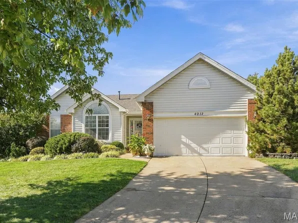 4912 Jamestowne Ridge Ct, Florissant, MO 63033