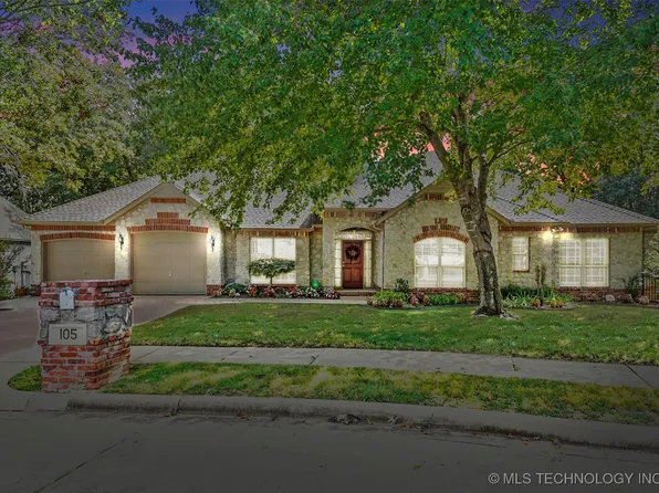 105 N 68th St, Broken Arrow, OK 74014