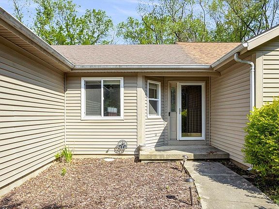 2nd image of 50 Catalpa Ct