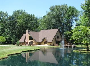 7457 Lewis Rd, Olmsted Twp, OH 44138