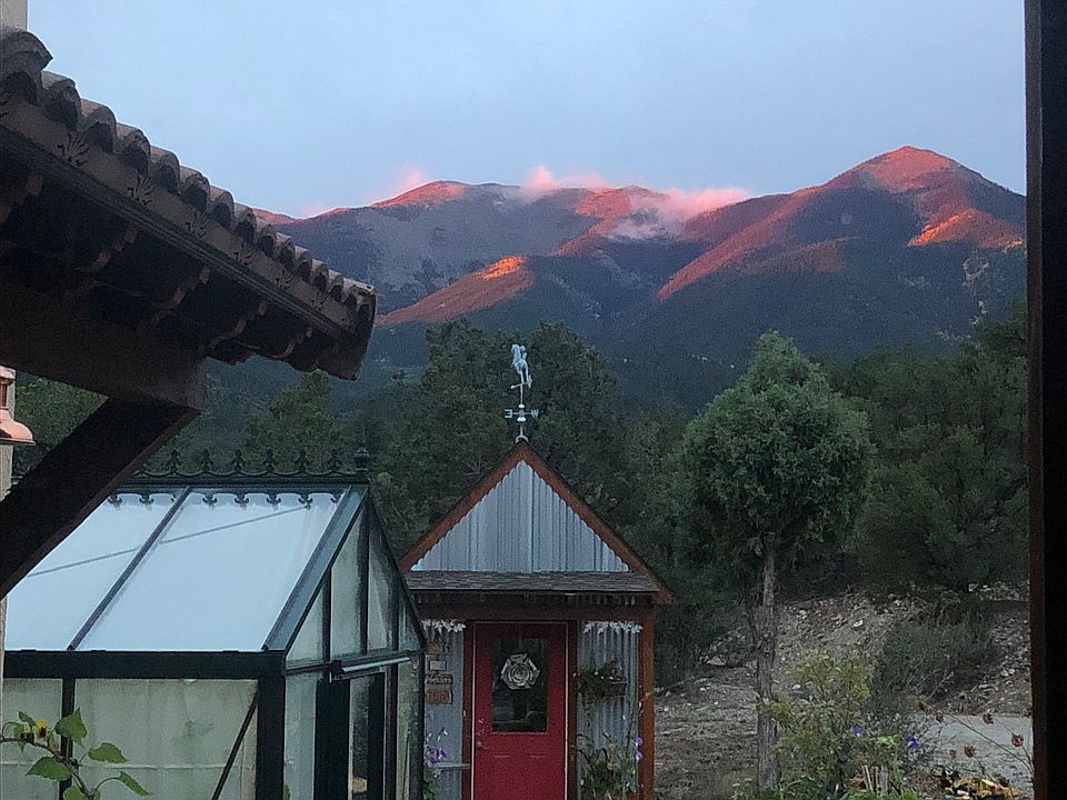 Greenhouse & Garden House
