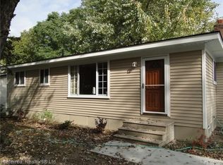 2415 Keith Rd, West Bloomfield, MI 48324