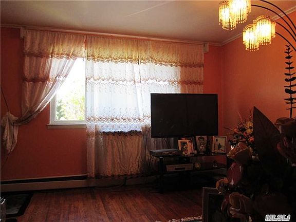 4th image of 19836 Carpenter Ave