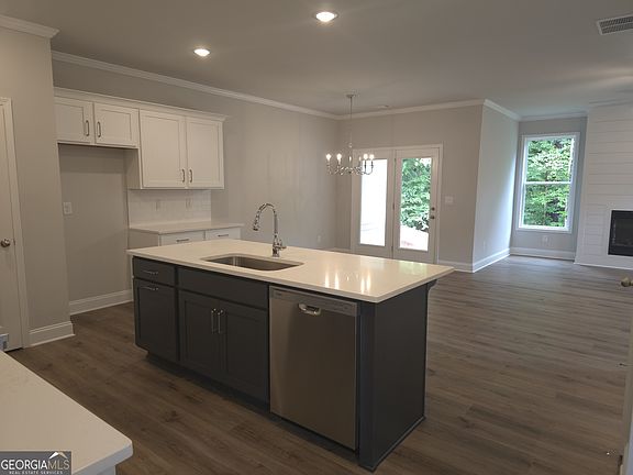 4th image of 4240 Cavalier Way