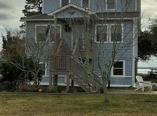 215 Bayview Dr, Stumpy Point, NC 27978