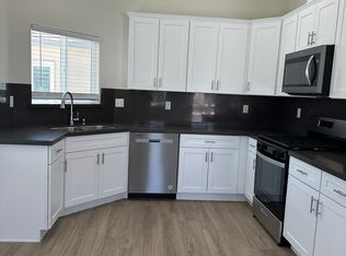 8401 Frankie Lou St #A, Bakersfield, CA 93314