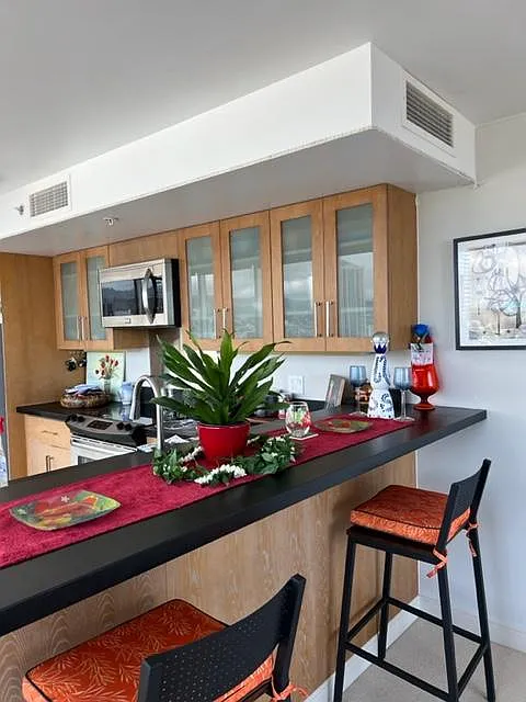 1009 Kapiolani Blvd — Photo 4