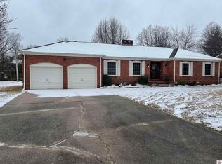 1715 Holiday Dr, Murray, KY 42071