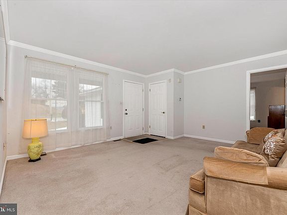 2nd image of 293 Hahn Rd