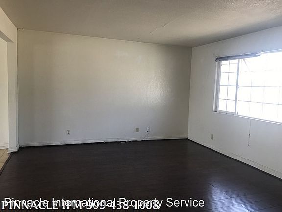 4th image of 9221 Elwood Ave