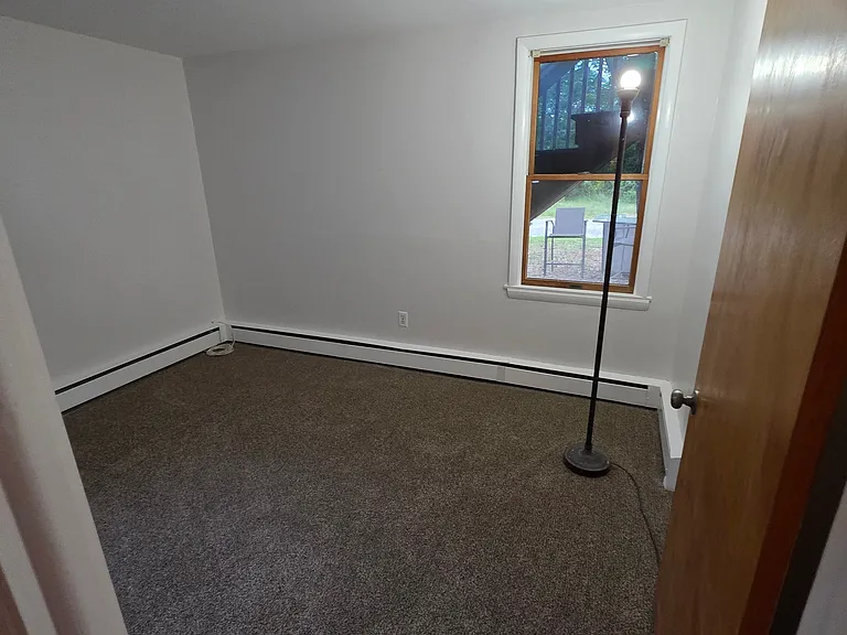 23 Twin Oak Rd #B — Photo 15