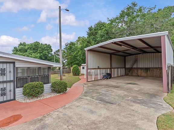 3rd image of 2903 Elderberry Dr