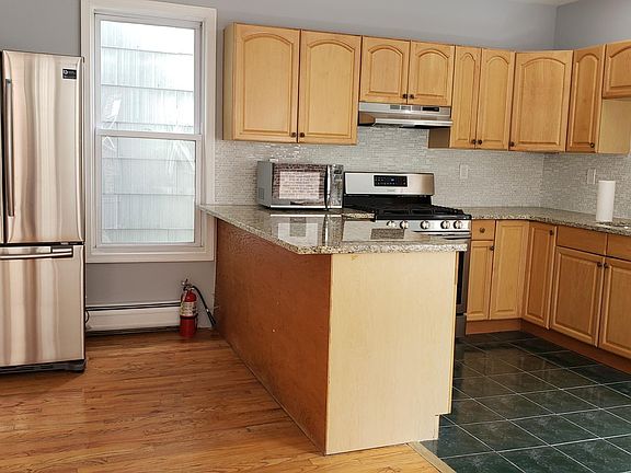4th image of 22 Garrison Ave