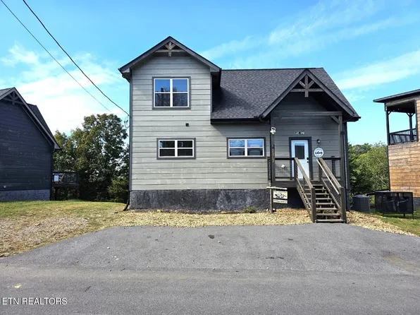 2053 Eagle Feather Dr, Sevierville, TN 37876