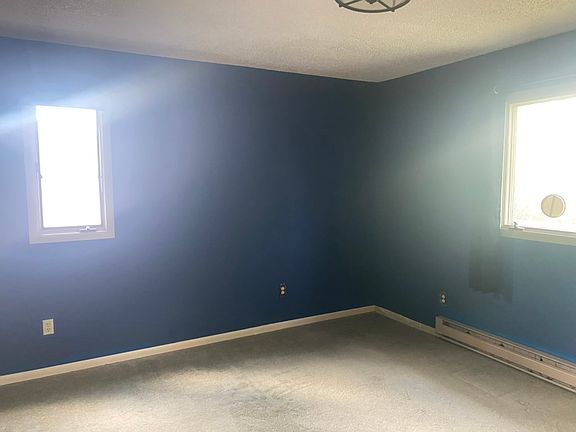 5th image of 236 Greenwood Dr