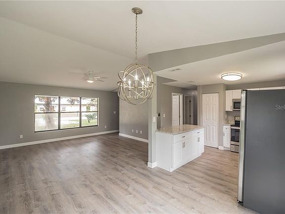 4th image of 2749 Fern Palm Dr