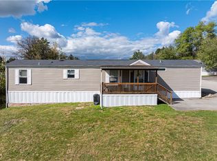 204 Castle Rd, Washington, PA 15301