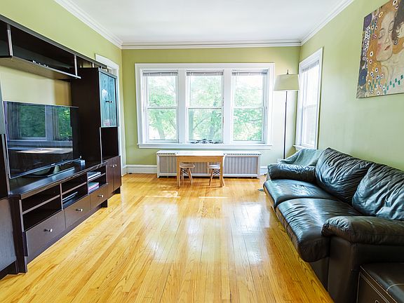 2nd image of 6113 N Karlov Ave