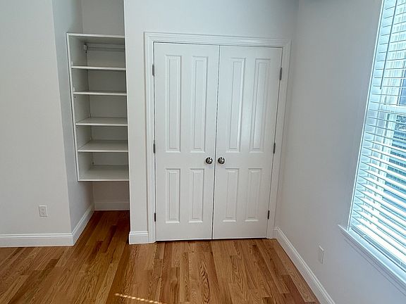 4th image of 231 Main St APT 1