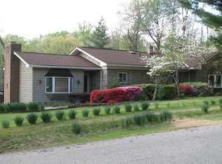 5225 Westlake Dr, Evansville, IN 47712
