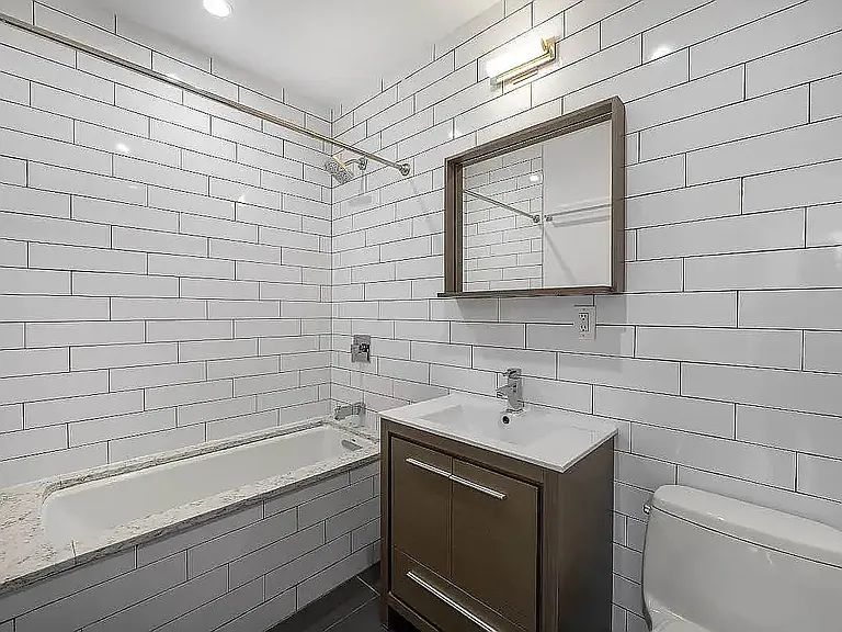347 Lorimer St #B2 — Photo 5