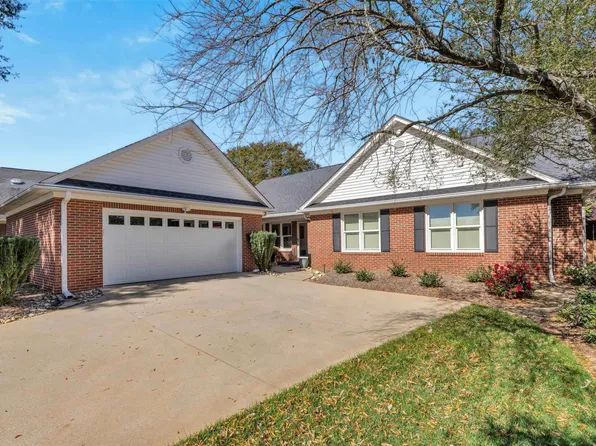 3 Hearthstone Ct, Greenville, SC 29615