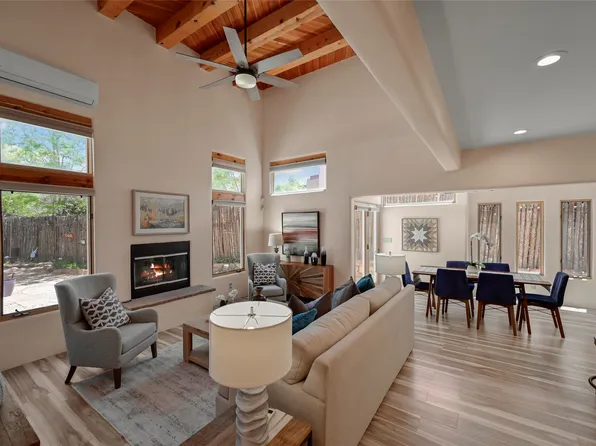 3052 Pueblo Puye, Santa Fe, NM 87507