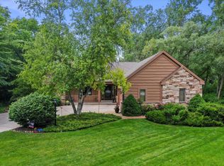 14593 W Fieldpointe Ct, New Berlin, WI 53151