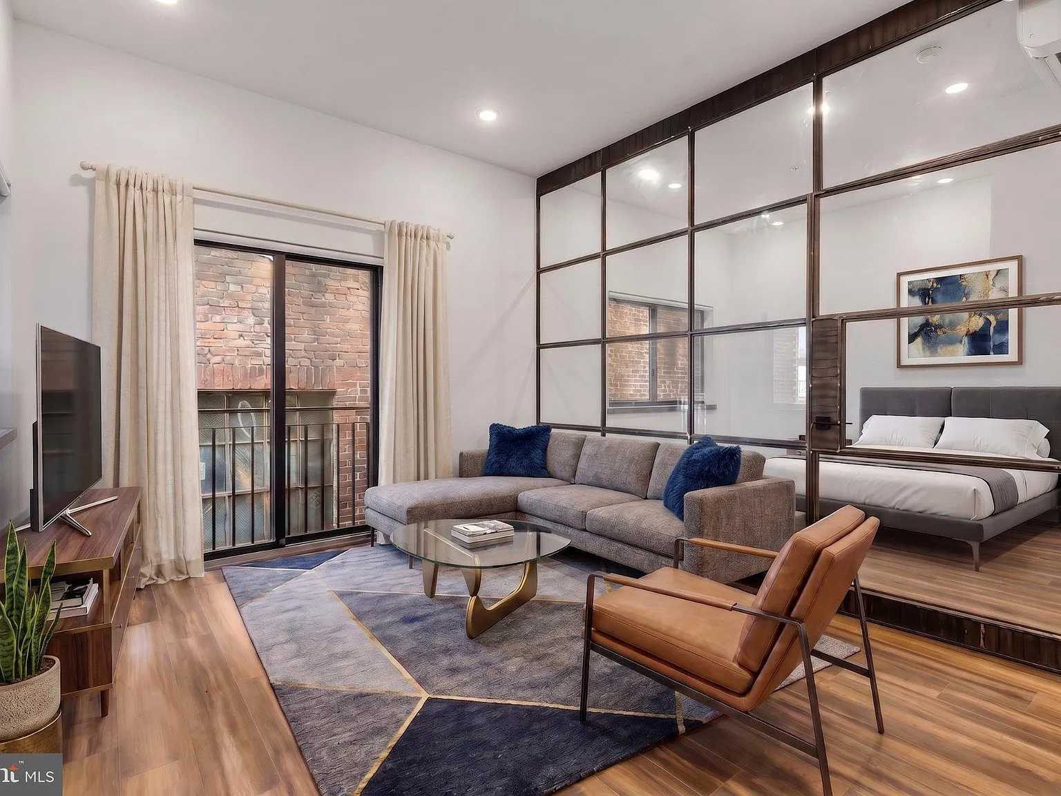 1 bed, 1.0 bath, $1,195 — Photo 1