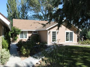 370 Tuttle Creek Rd, Lone Pine, CA 93545