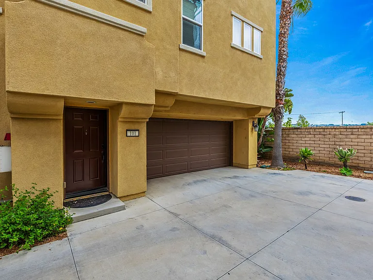 5081 Cascade Way #101 — Photo 4