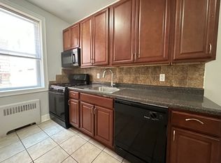 1 Britton St #B1E, Jersey City, NJ 07306