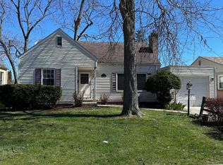 969 Jeannette St, Worth, IL