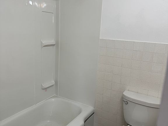 4th image of 615 E 14th St #1