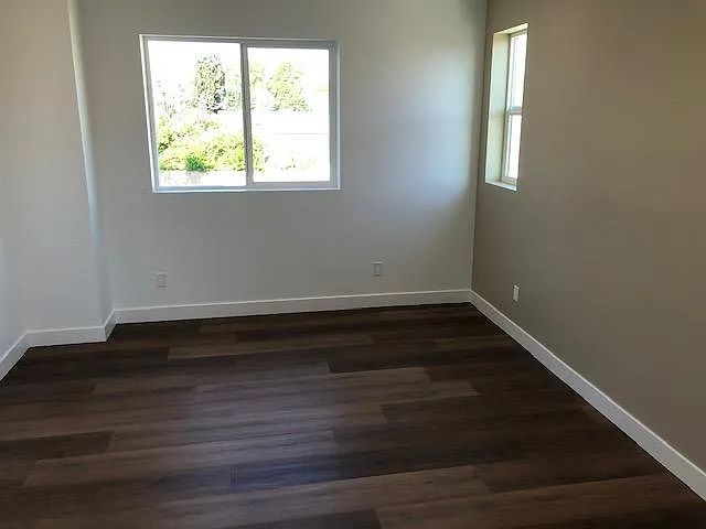 17464 Tiara St — Photo 9