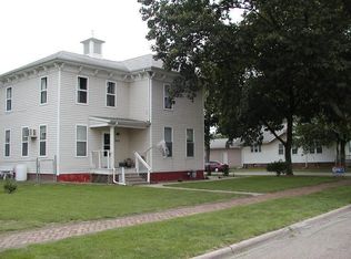 403 Decatur St, Lincoln, IL 62656