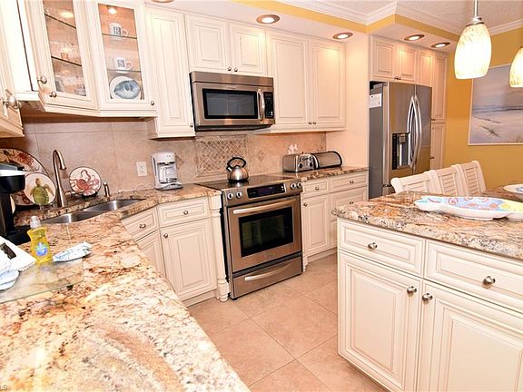 4th image of 845 E Gulf Dr #1312