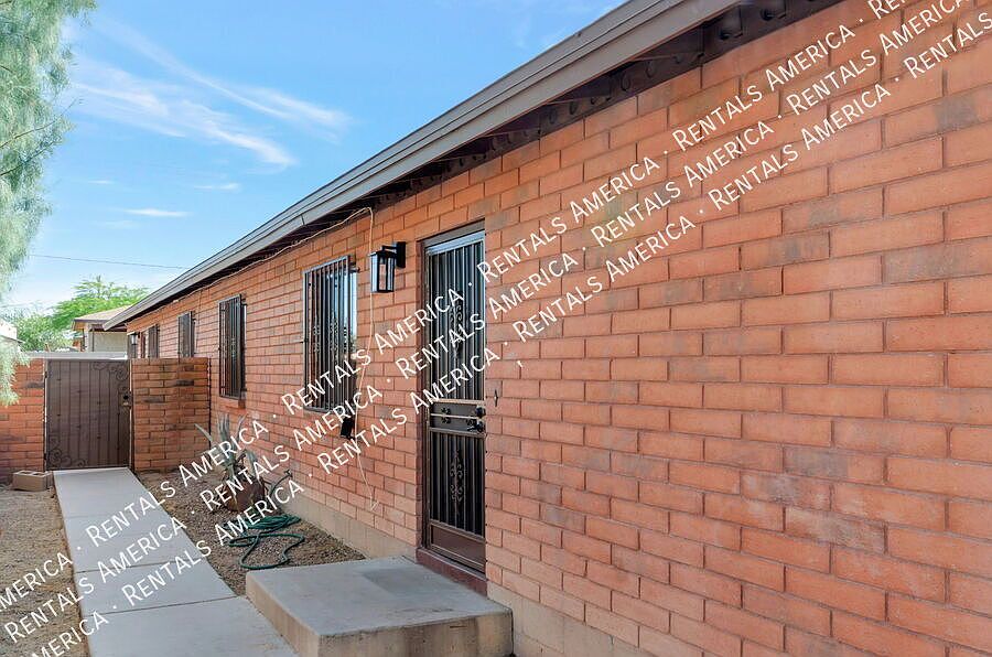 1st image of 425 W 26th St #1