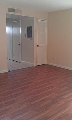 2nd image of 1421 D St APT 8