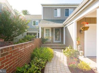 20723 Highland Hall Dr, Montgomery Village, MD 20886