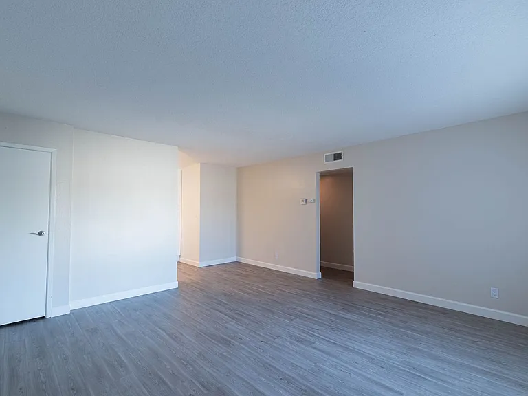MAGNOLIA WEST APARTMENTS- RIVERSIDE, CA — Photo 104